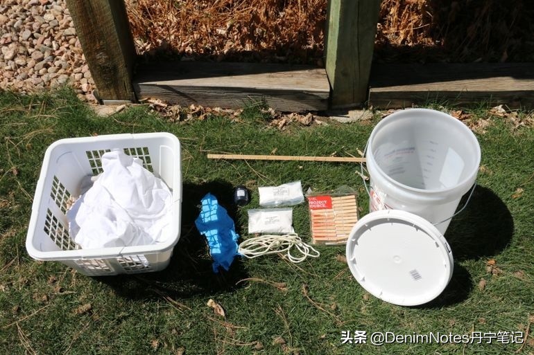 牛仔裤褪色了可以重新染色吗,牛仔裤褪色一般是什么颜色