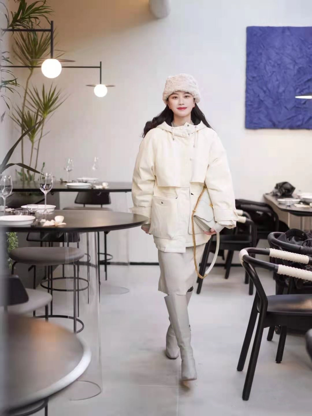 冬季羽绒服整套穿搭推荐显瘦,小个子不臃肿羽绒服90白鸭绒pu皮