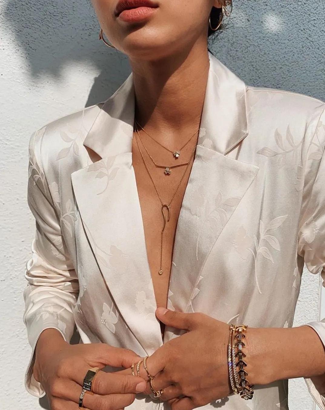 一套西装又正式又休闲,30-35岁女性春季穿搭西装