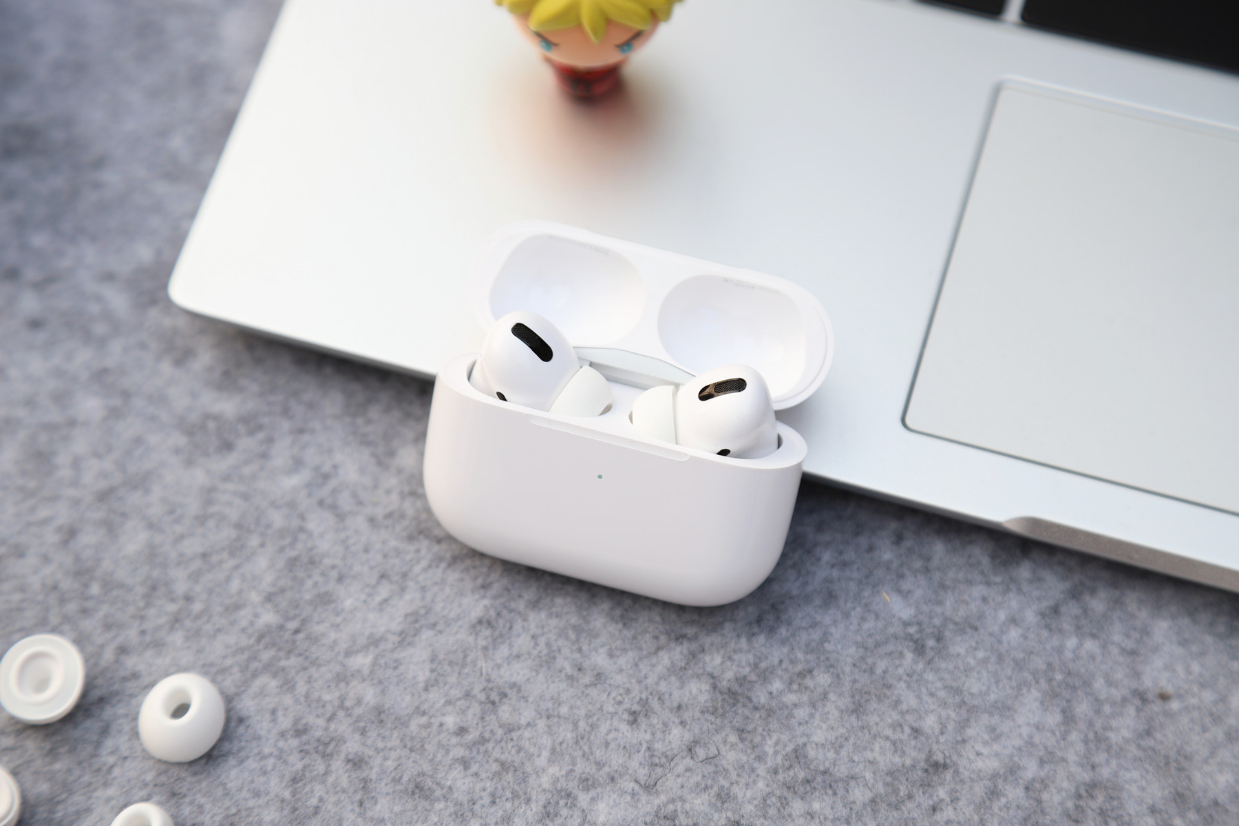 开箱airpodspro2正版,开箱华强北airpods2pro