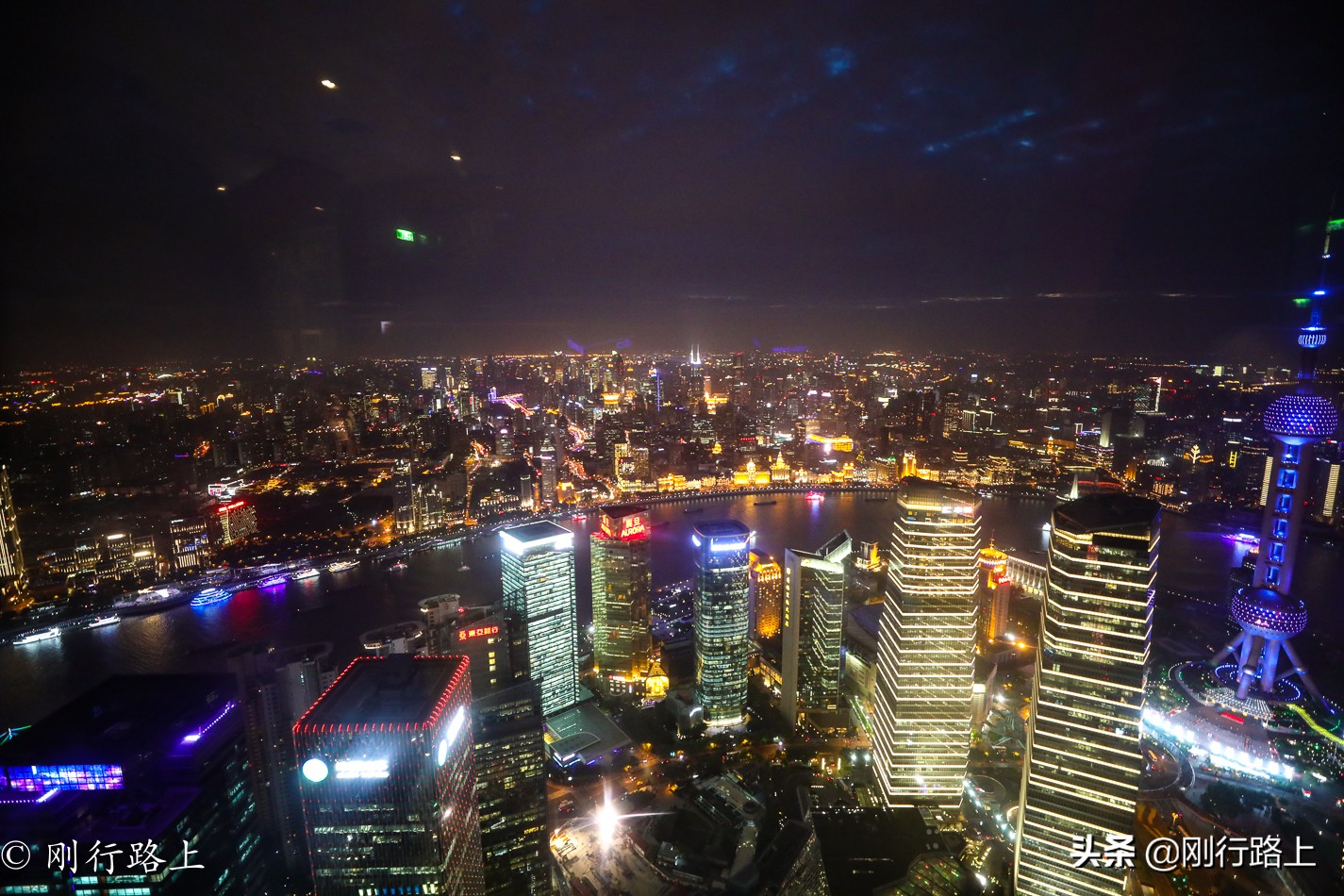 站在最高点看上海夜景,魔都上海金融中心