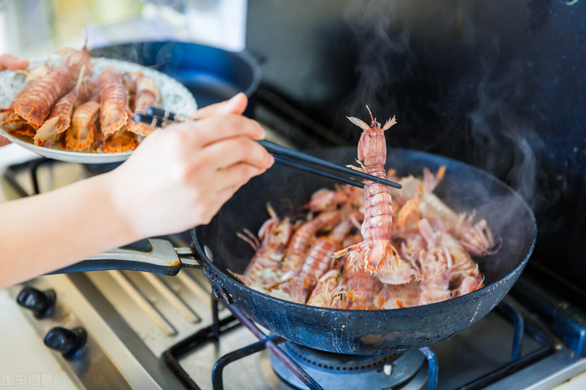 皮皮虾的做法水煮几分钟熟,清水煮皮皮虾的正确做法