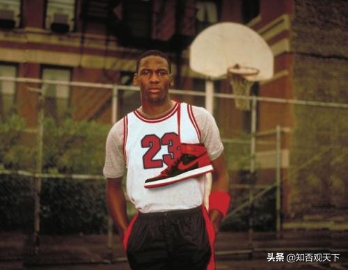 乔丹退役后谁是公牛的老大,飞人乔丹是哪一年退役