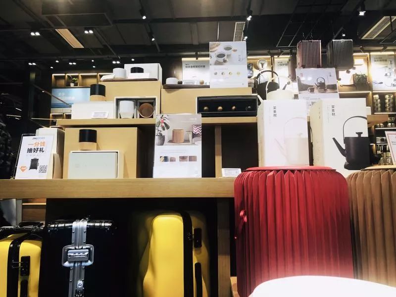 从电竞到图书,苏宁极物如何打造智慧零售的场景体验店