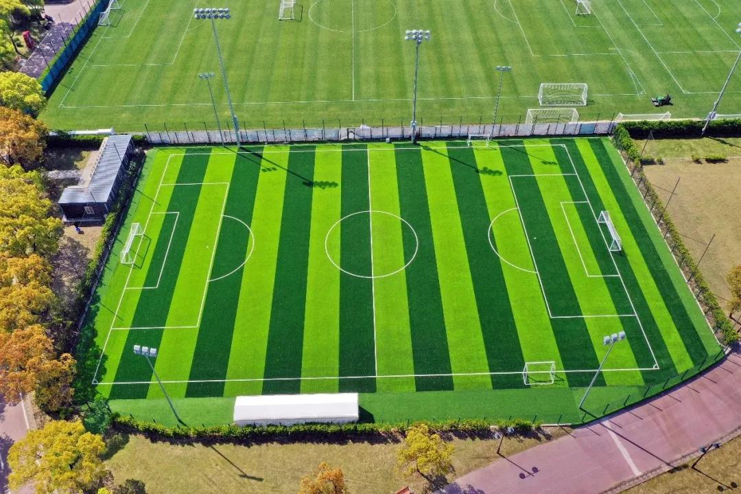 世纪公园青少年足球俱乐部,世纪足球公园