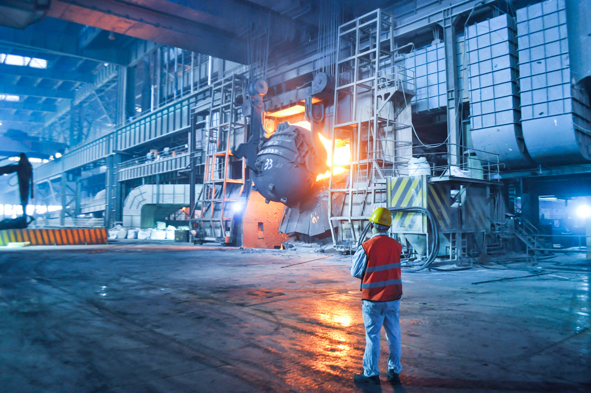 如果人掉进钢水里会不会痛,如果你掉进水里了会怎么样