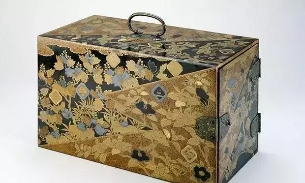 从刷涂料到乳胶漆的过程,桐油漆与水性油漆的优缺点