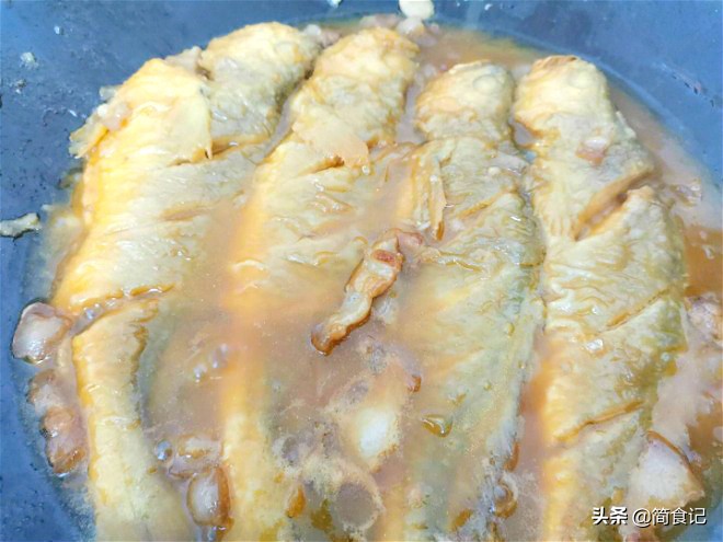 家常炖鱼需要放醋吗,炖鱼需要加醋吗