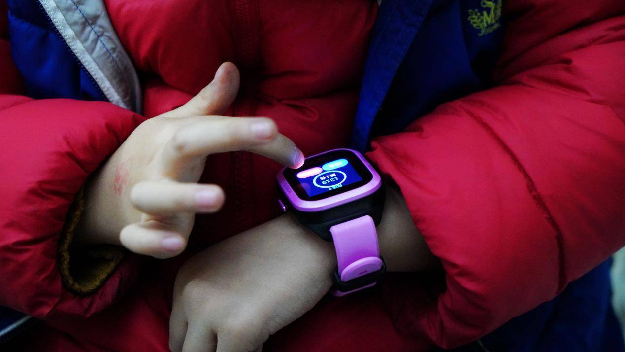 荣耀儿童手表2和小天才q2哪个好用,荣耀小k2儿童手表是全网通的吗