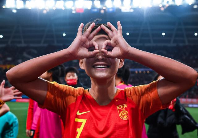 我们中国女足的姑凉们脚臭？不存在的冲鸭