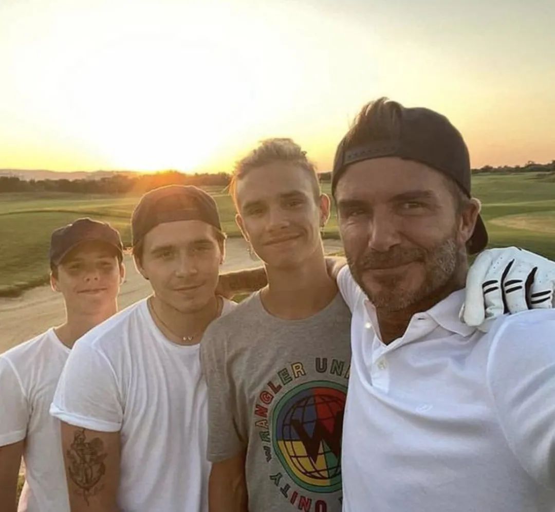 贝克汉姆的三个儿子颜值巅峰,贝克汉姆三个儿子哪个关系最好