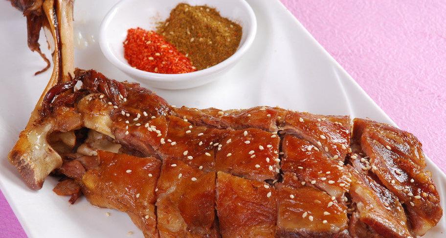 烤羊腿最正宗的做法大全,烤羊腿最正宗的做法和配方