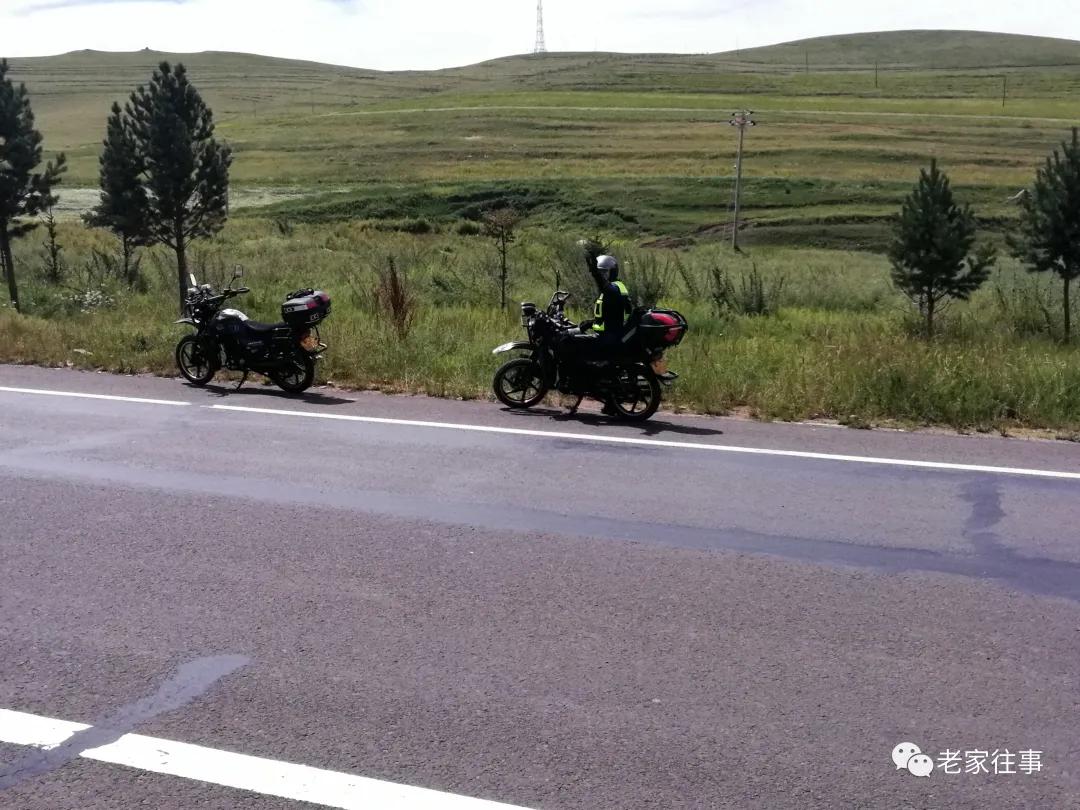 骑摩托车去旅行,拉着摩托车去旅行