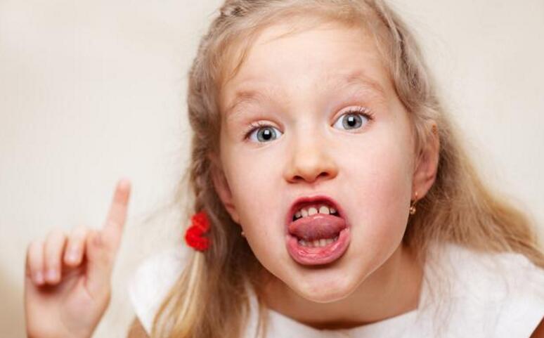 7岁小孩说打死你的话怎么教育,小孩说打死你的话怎么教育