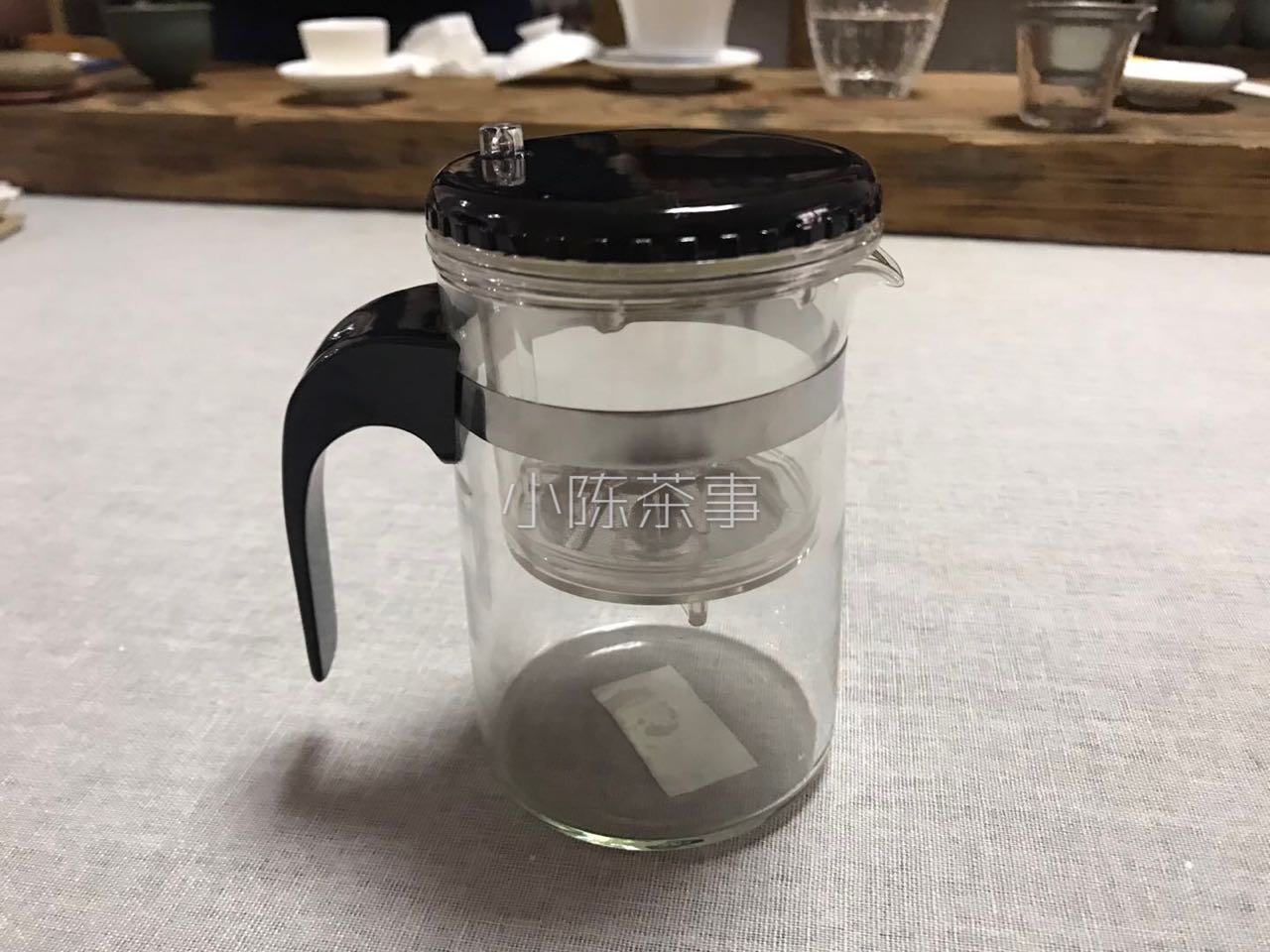 和紫砂杯差不多的杯子,盖碗和飘逸杯泡茶有区别吗