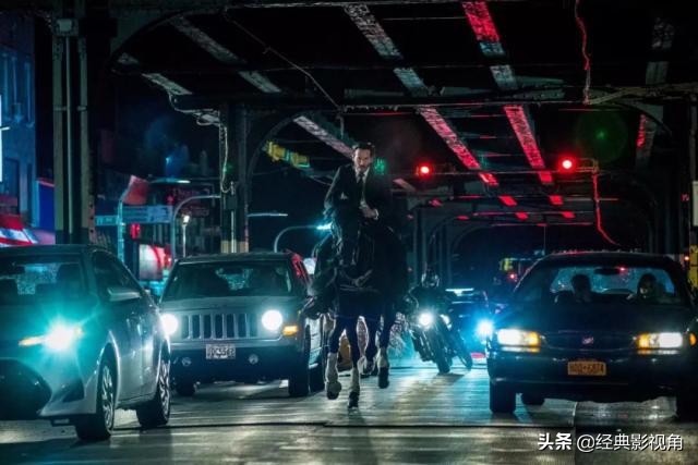 John神”基努·里维斯在此，诸神退位