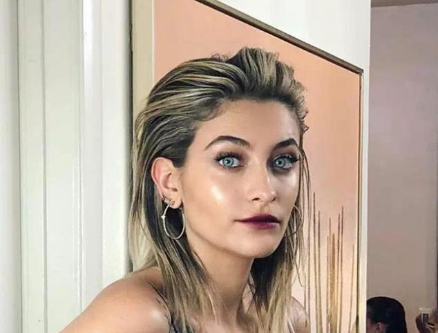 从天之骄女到卑微下跪,迈克尔杰克逊的儿女现状