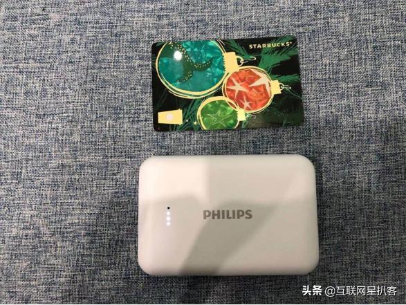 飞利浦充电宝自带线超薄小巧便携,飞利浦原装进口充电宝