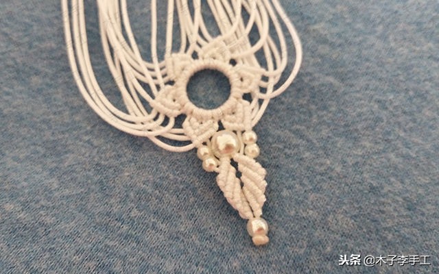 七彩莲花挂件的编法,梅花挂件编法教程