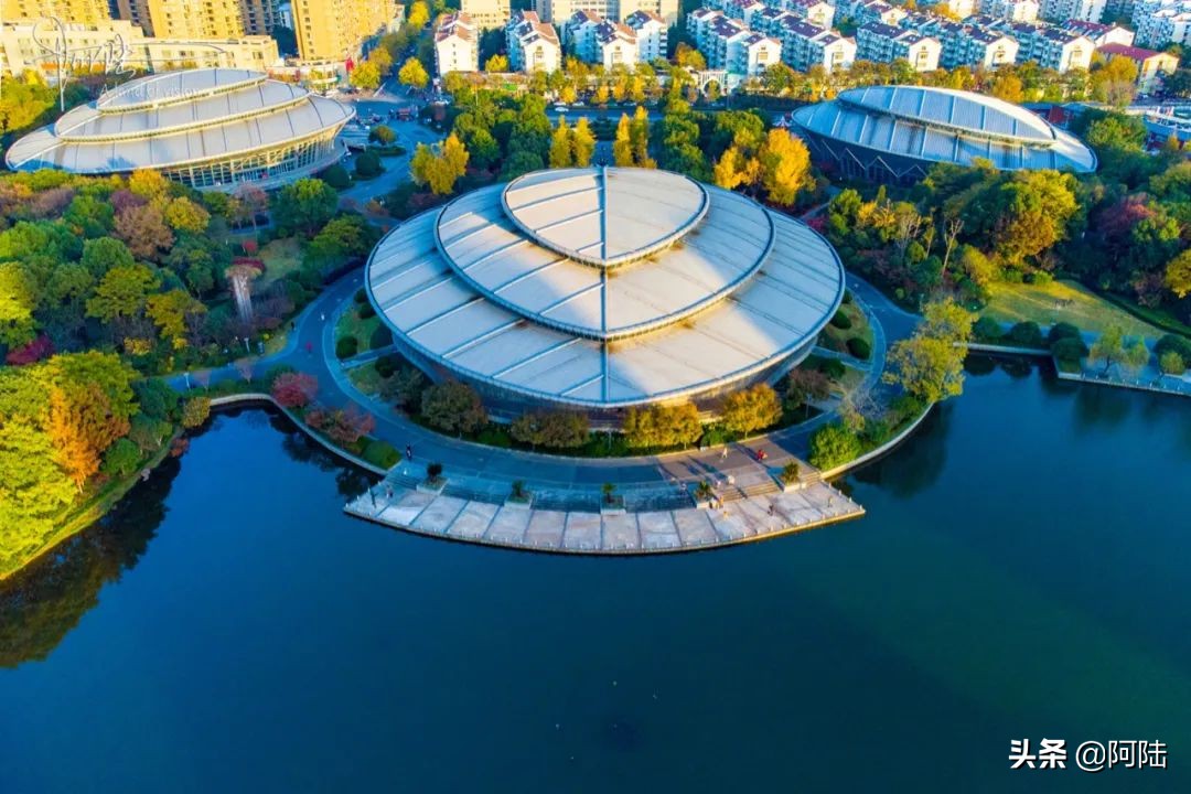 航拍公园篮球场,航拍李宁体育公园