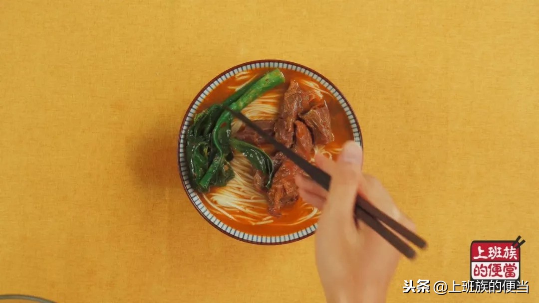 面条最好吃的做法，大口吃肉大口喝汤，比面馆里的过瘾多了！
