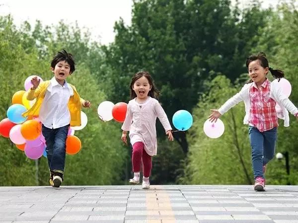 怎么能减缓近视增长,家长如何应对青少年近视