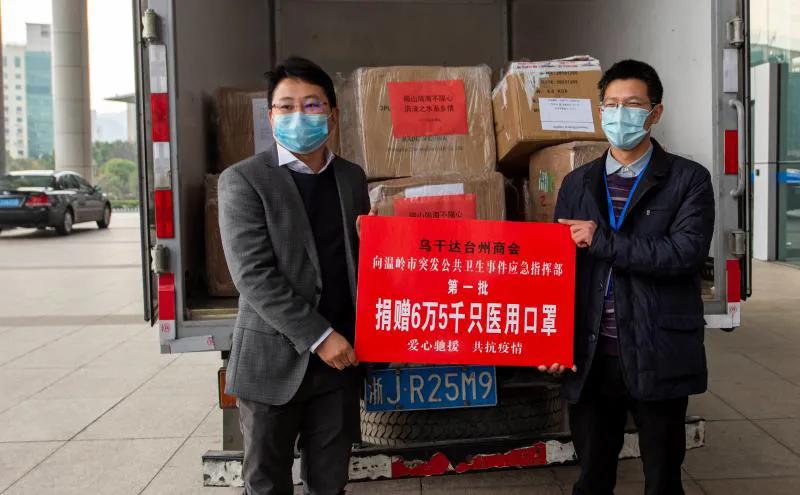 危难时刻显身手致敬最美逆行者,危难之时显身手战疫面前勇担当