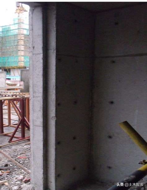 土建安装装饰工序穿插,土建同步穿插施工视频