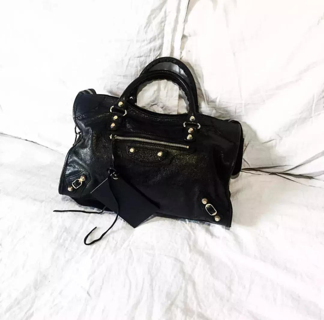 女生第一个大牌包买什么合适,人生第一只名牌包怎么选