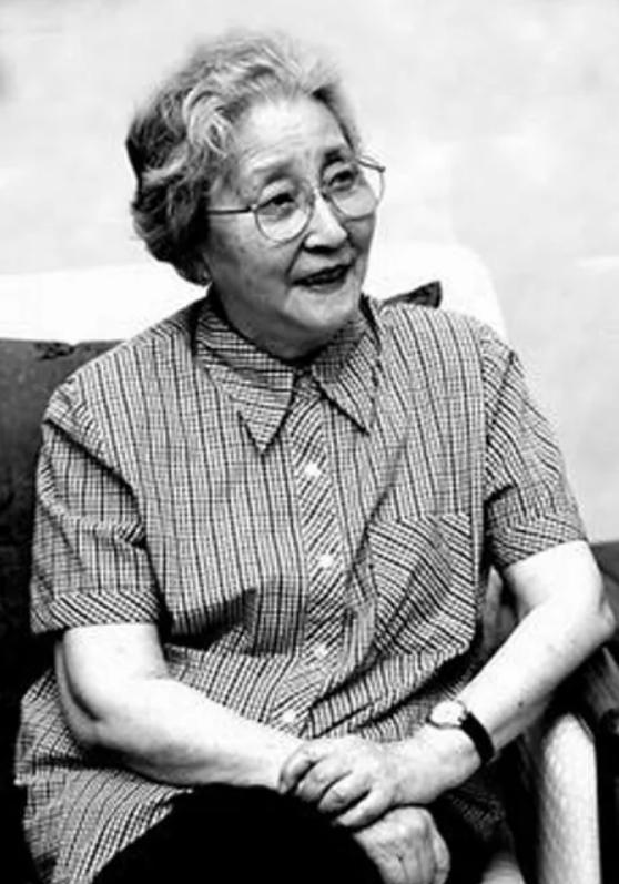 蒋英和钱学森年轻照片,蒋英和钱学森照片