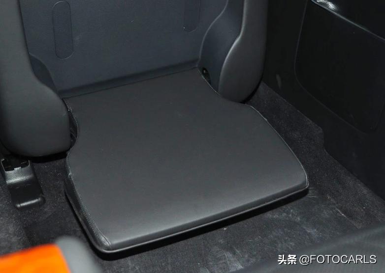 现代进口全新雅科仕新款,5.0lv8