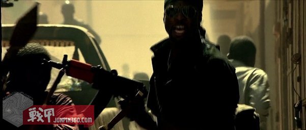 美国黑鹰战机坠落视频,十部顶级战争大片黑鹰坠落