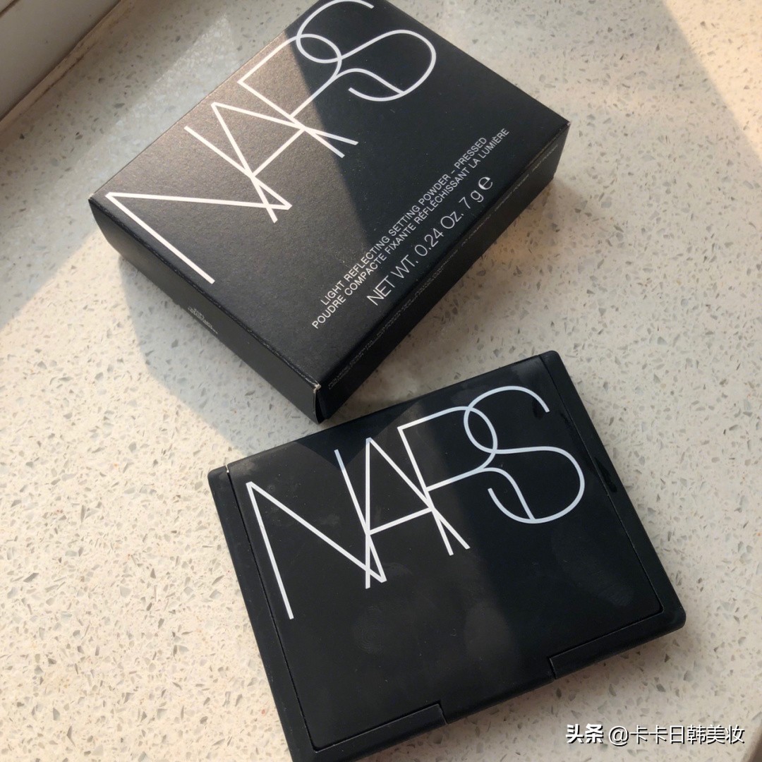 油皮适合的控油磨皮提亮的散粉,2023油皮散粉推荐