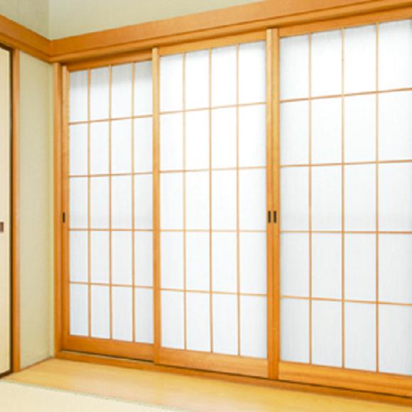 被猫咪不小心抓到该怎么教训猫,猫咪一直抓门可以教训一下吗