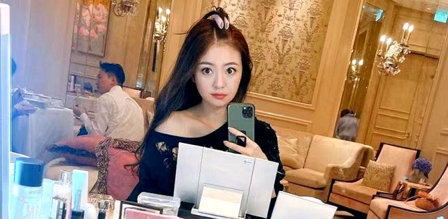 当妈不容易坐月子,安以轩复工首晒照