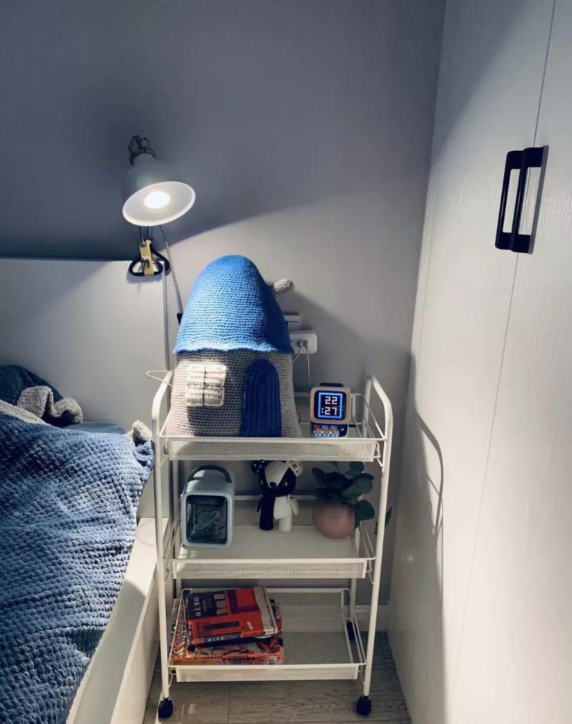 床头柜收纳除了放床头还可以放哪,床头柜里怎么收纳最合理