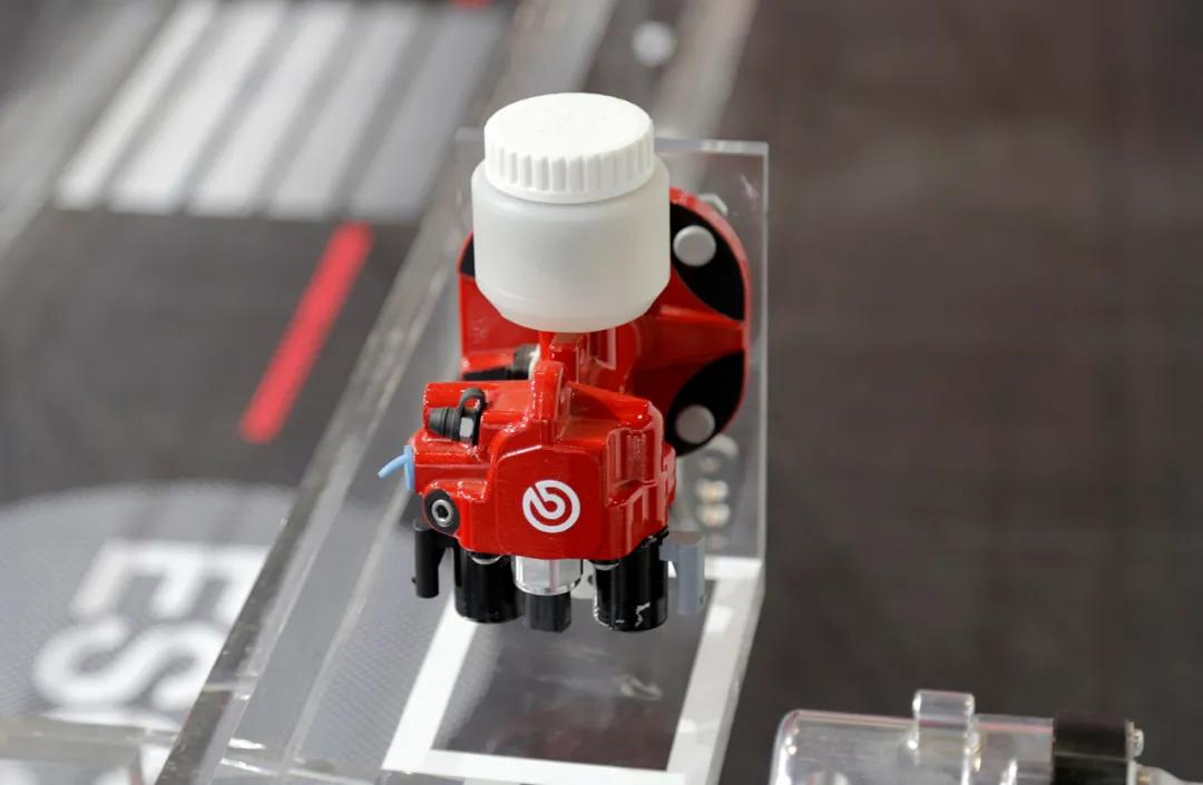 电动车刹车推荐前后鼓刹,电动车布雷博后碟刹安装教程