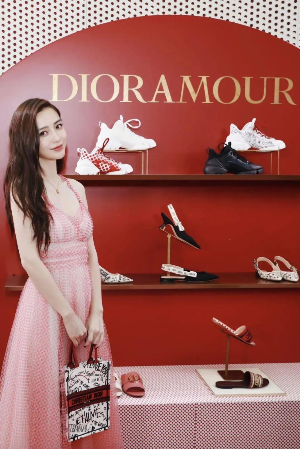 中年什么包包好看又百搭,三十多岁适合哪款百搭包包