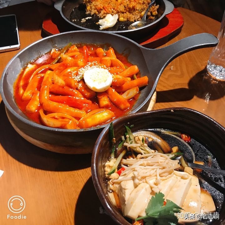 在东北吃饭是一种什么体验,跟东北人吃饭是什么体验