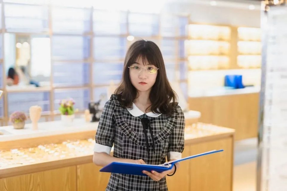 防蓝光的眼镜很便宜的值得买吗 (防蓝光眼镜推荐59元)