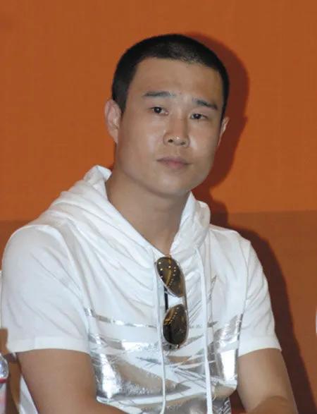 赵本山买私人飞机被罚款多少,赵本山小品卖飞机