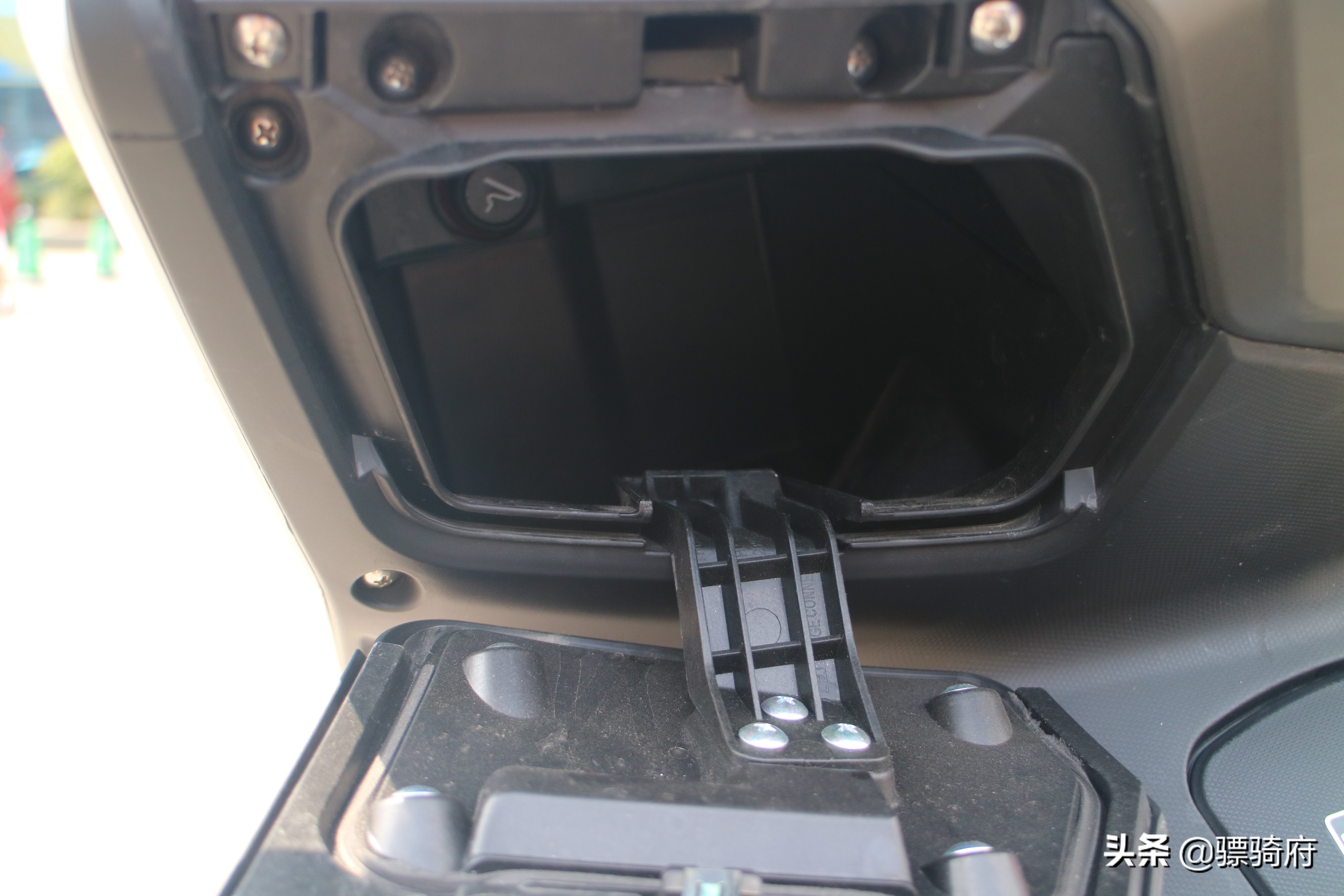 大阳v锐300与本田nss350对比评测,大阳v锐300高速测评