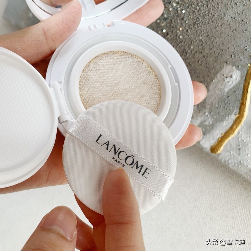 大牌遮瑕粉饼气垫二合一推荐,气垫粉饼遮瑕持久不脱妆第一名