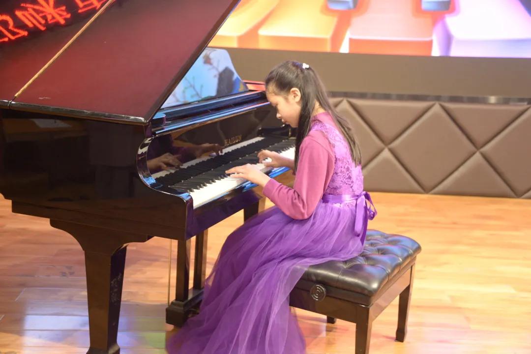 邛崃市北街小学：尚美怡情、艺美德和