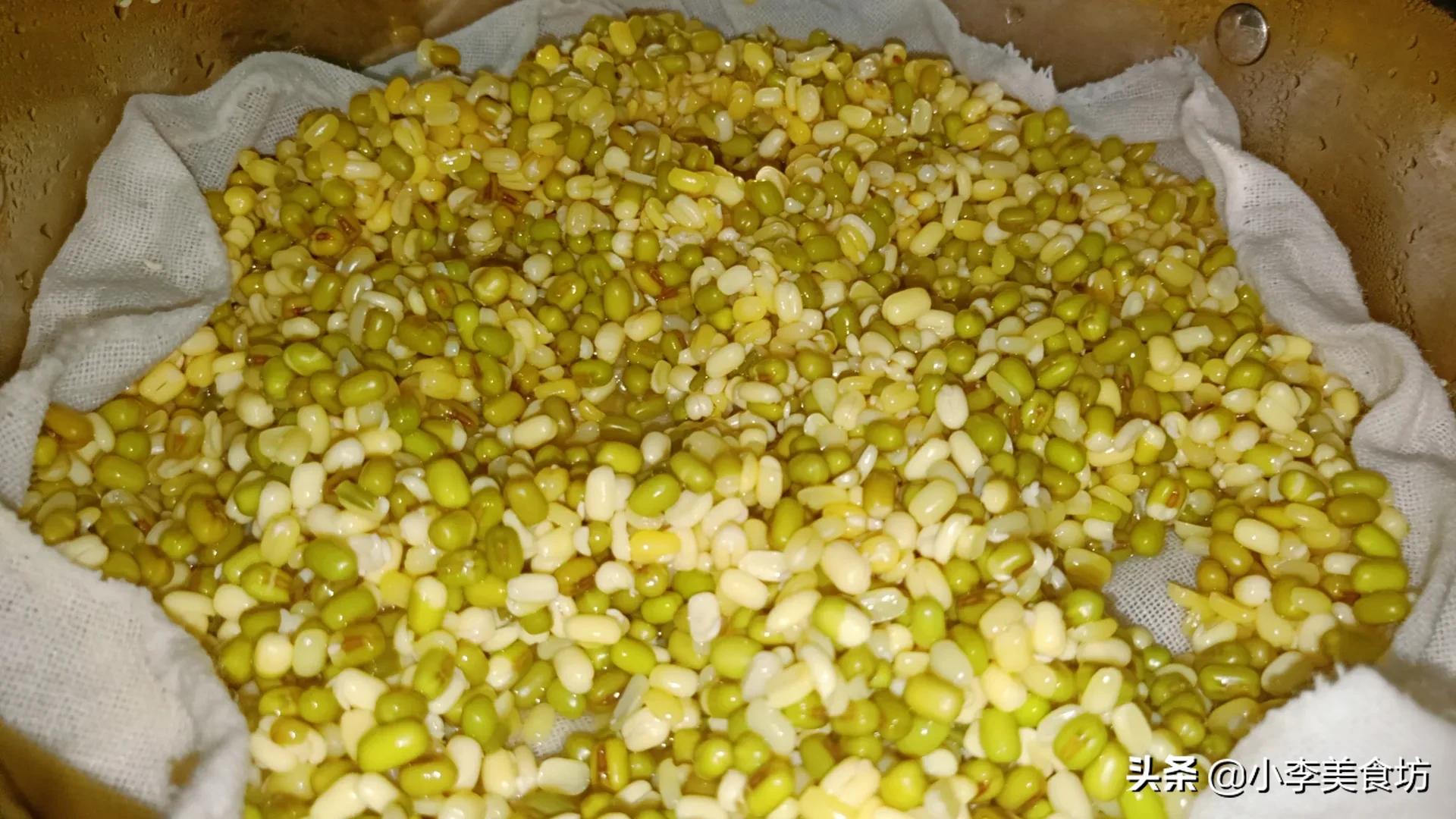 家庭酥皮绿豆饼做法,家庭版自制酥皮绿豆饼