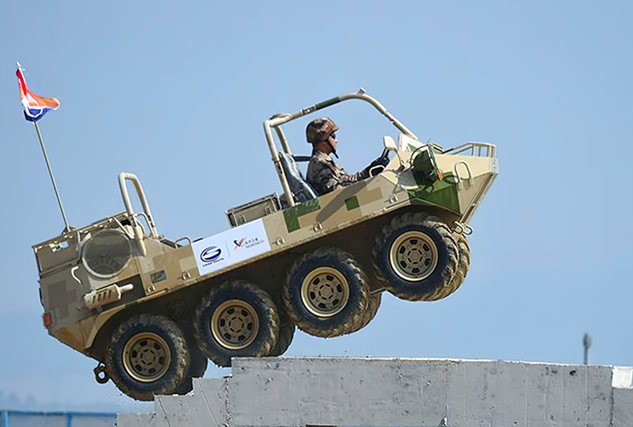 山猫战车对抗猛士战车,山猫战车装备情况