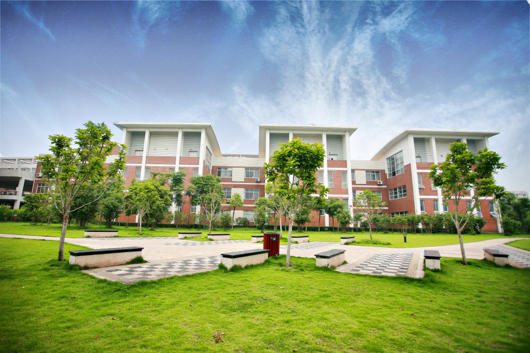 武汉外语外事职业学院旅游,武汉外语外事职业学院落雁湖