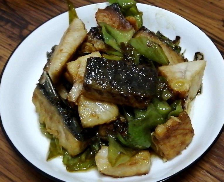 小干鱼怎么烧才软烂,干锅鱼泡怎样做不腥