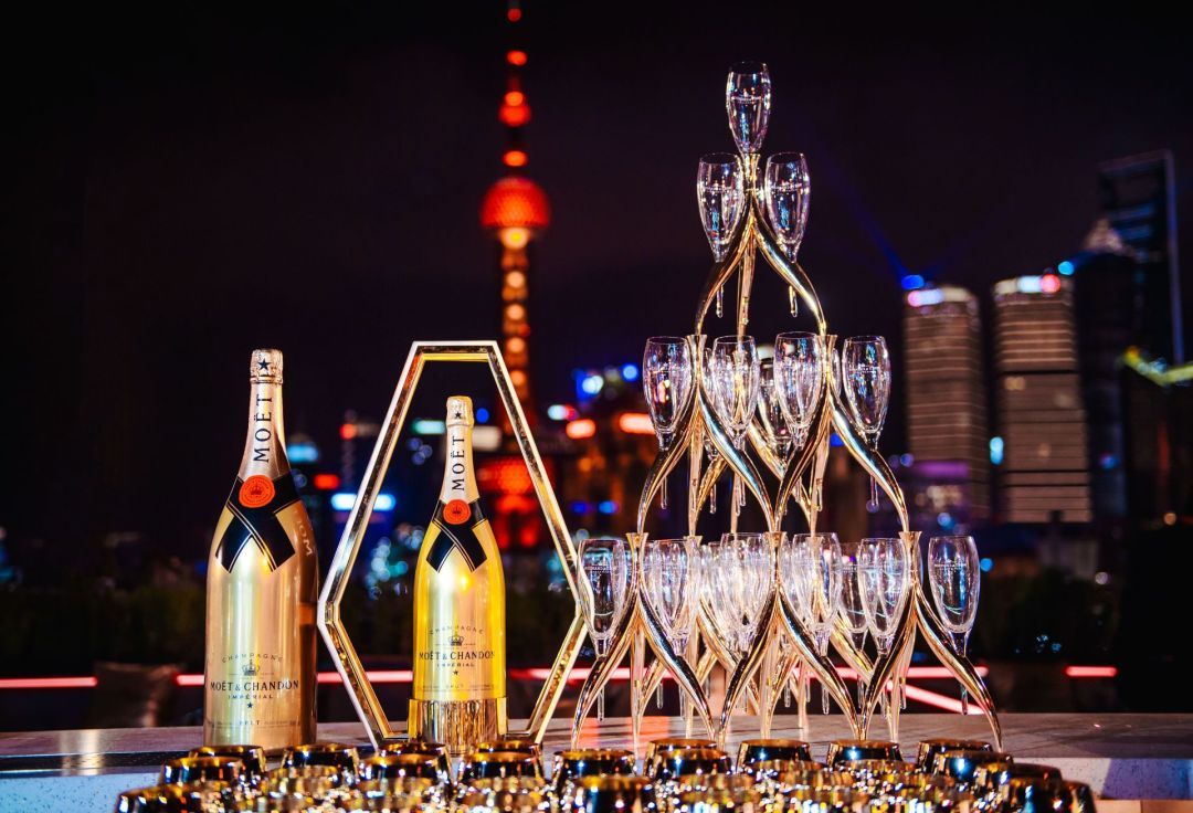 与传奇并肩作战,与传奇对话