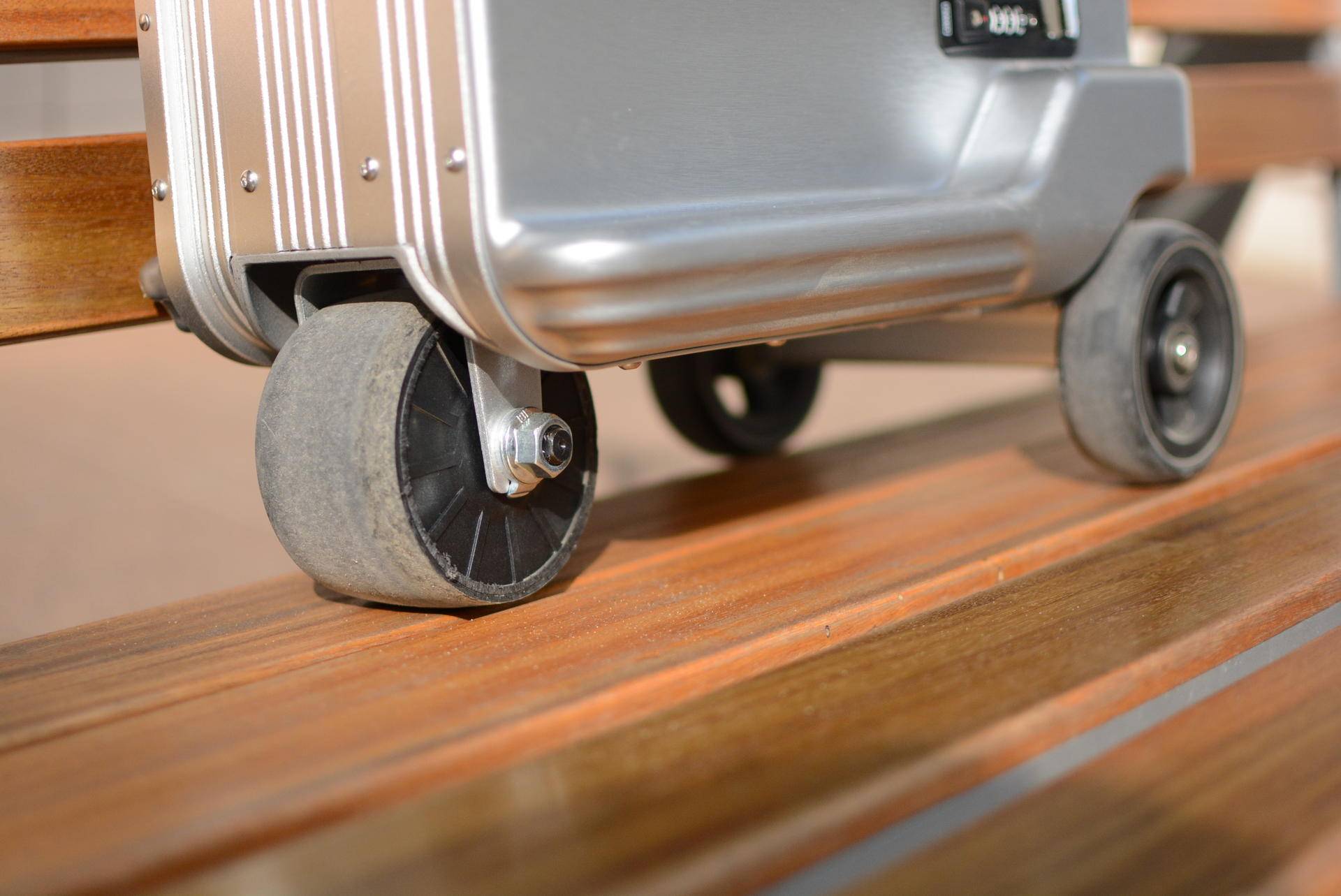 爱尔威电动行李箱开箱,爱尔威电动车行李箱